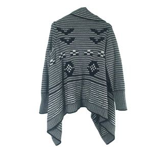 GAP open front southwestern cardigan Aztec Western tribal waterfall